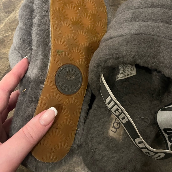 Grey fluff yeah UGG sliders - Picture 2 of 2